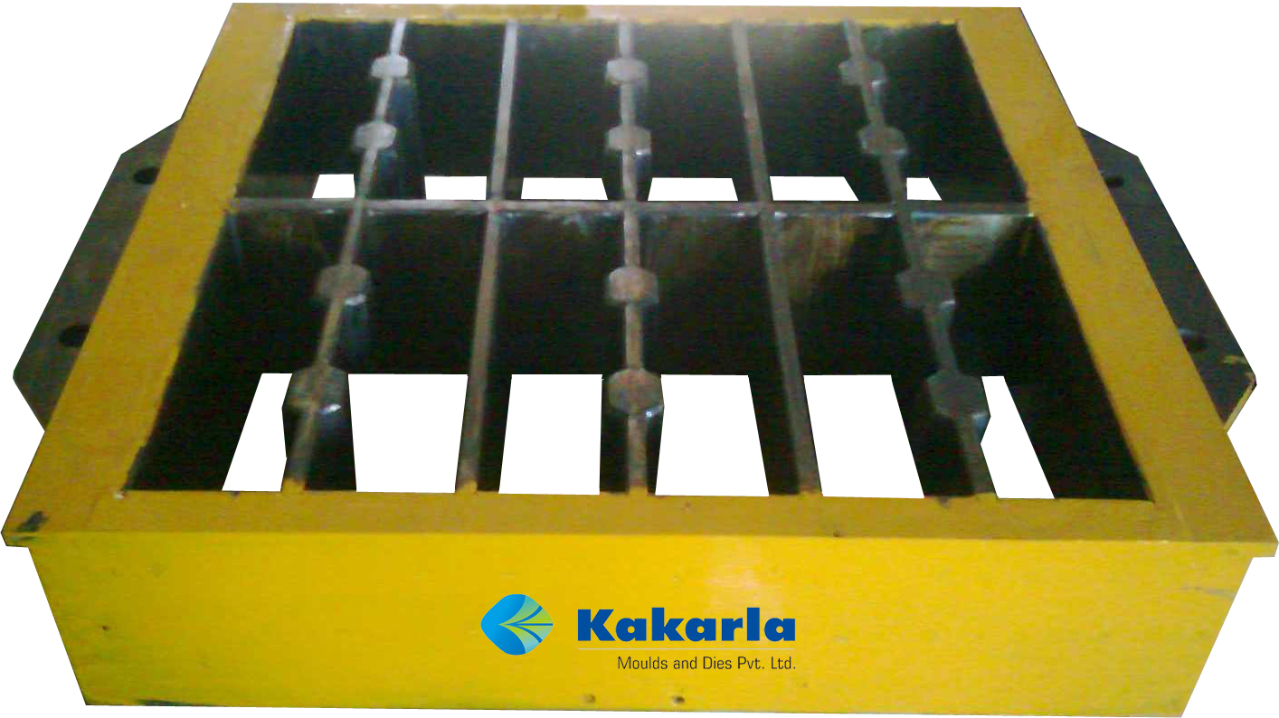 12 Cavity FlyAsh 2 Groove Grid (L230 x W110 x H70) - Pakona Machine