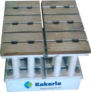 12 Cavity FlyAsh 2 Groove Top Mould (L230 x W110 x H70) - Pakona Machine