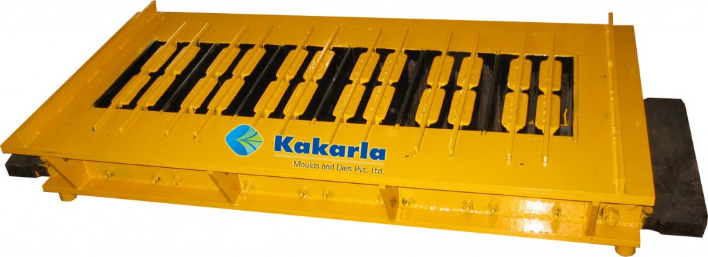 6 Cavity 8in Hollow Block (L390 x W200 x H190) Grid - Masa Machie