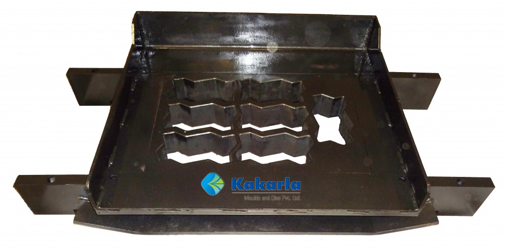 7 Cavity Uni-Paver Grid - Besser Machine